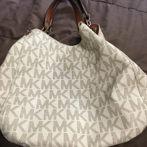 Michael Kors Handbags - Michael Kors